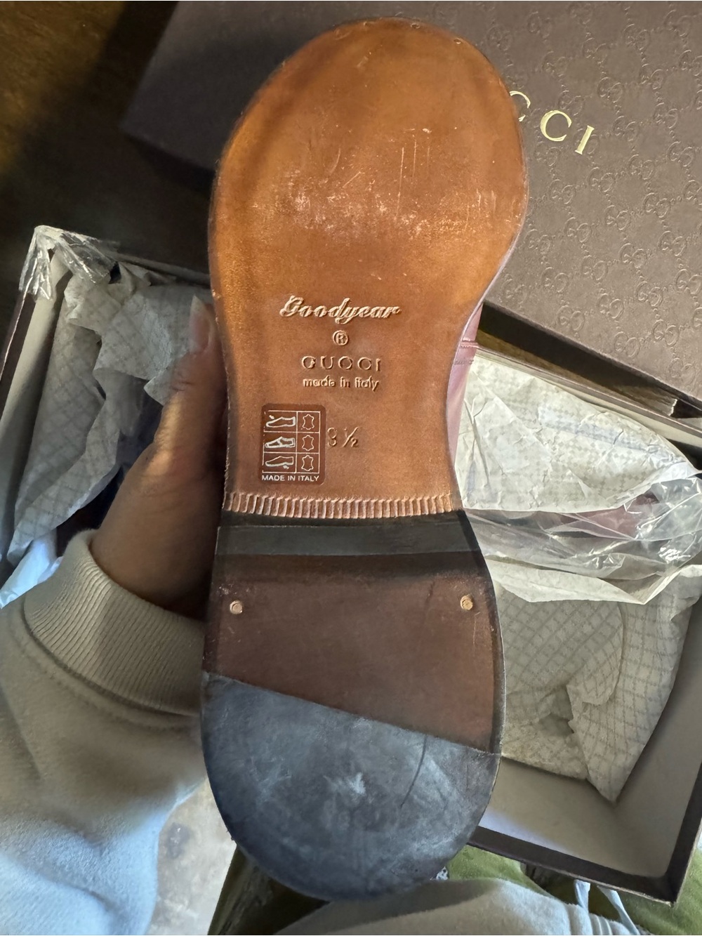 Gucci Men's Burgundy Leather Derby Shoes - Picture 3 of 7